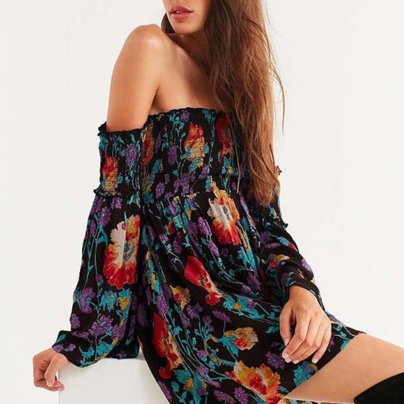 UO Ecote Floral Smocked Boho Dress Top - Picture 2 of 8